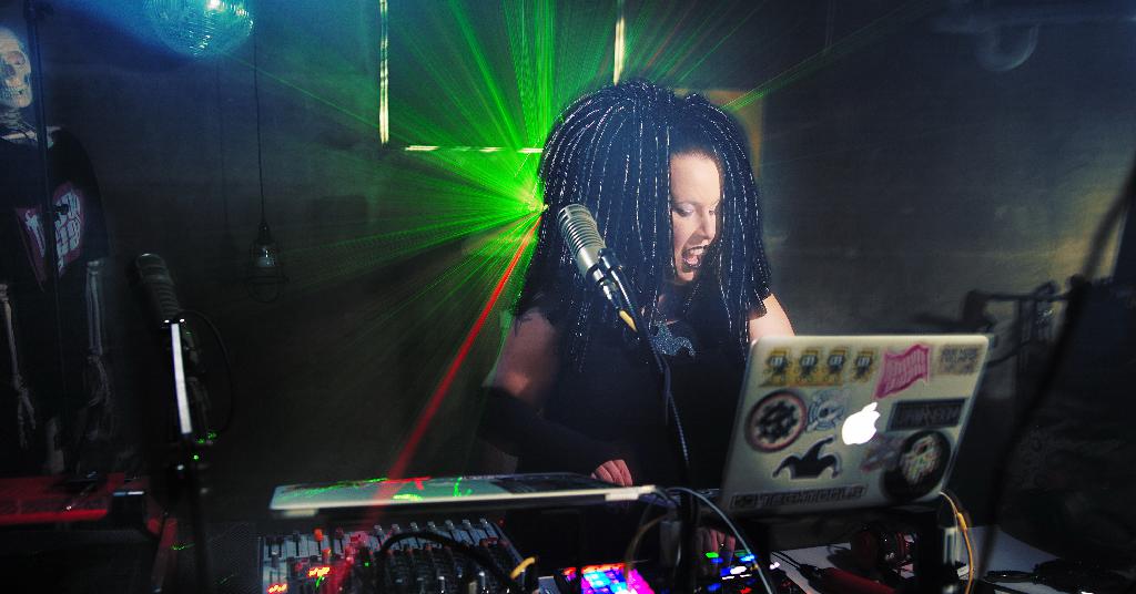 Phoole & the Gang on #DataTransmissionRadio