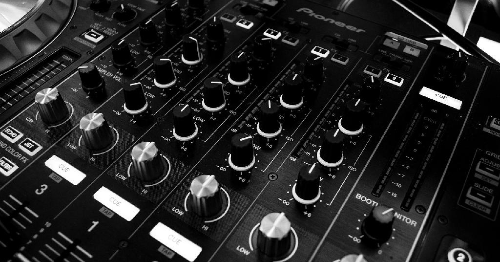 Sunday Treats #030 - Slipmat Special